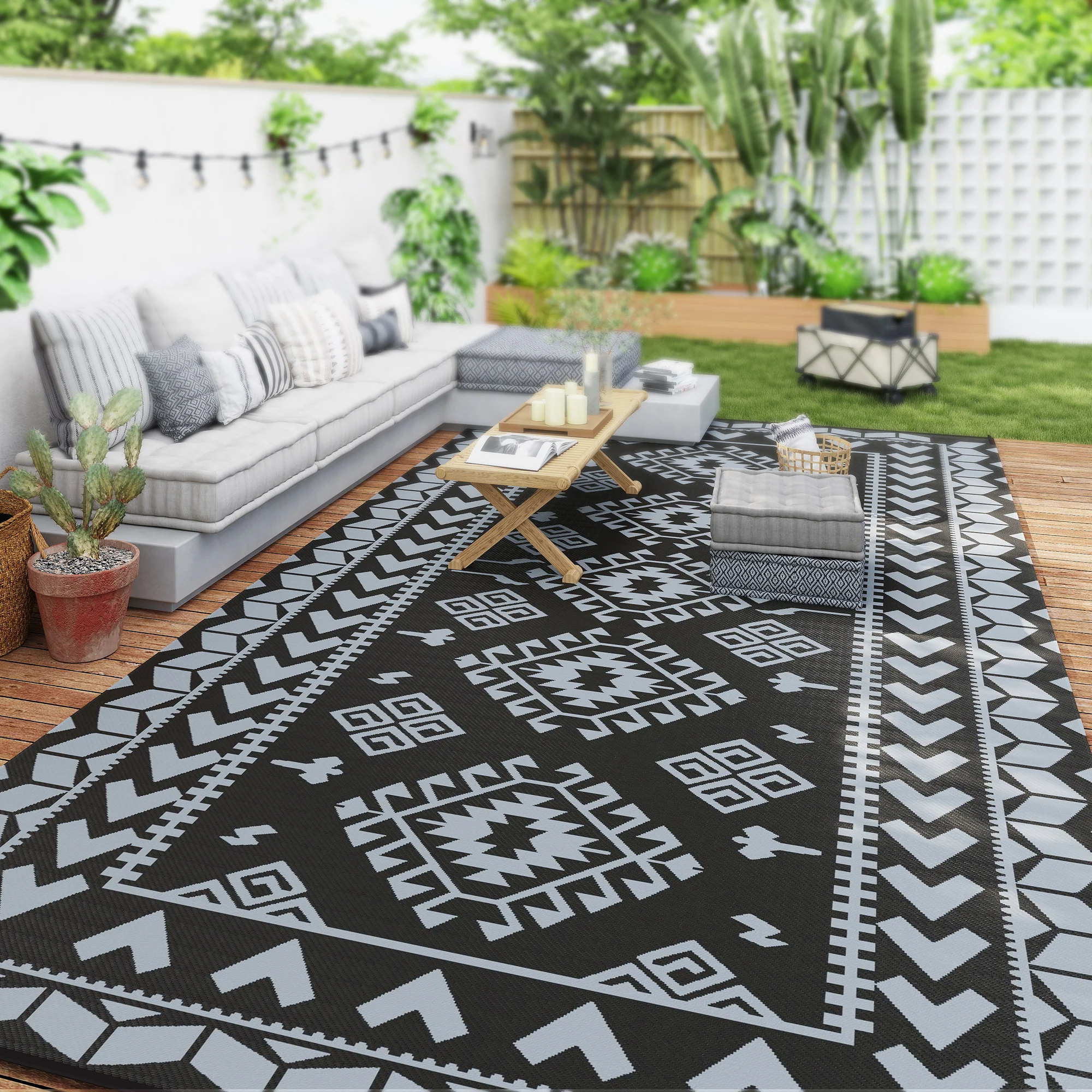 9' x 18' Reversible Waterproof Outdoor Rug with Carry Bag, Black & Gray Rhombus Patchwork - Image 4
