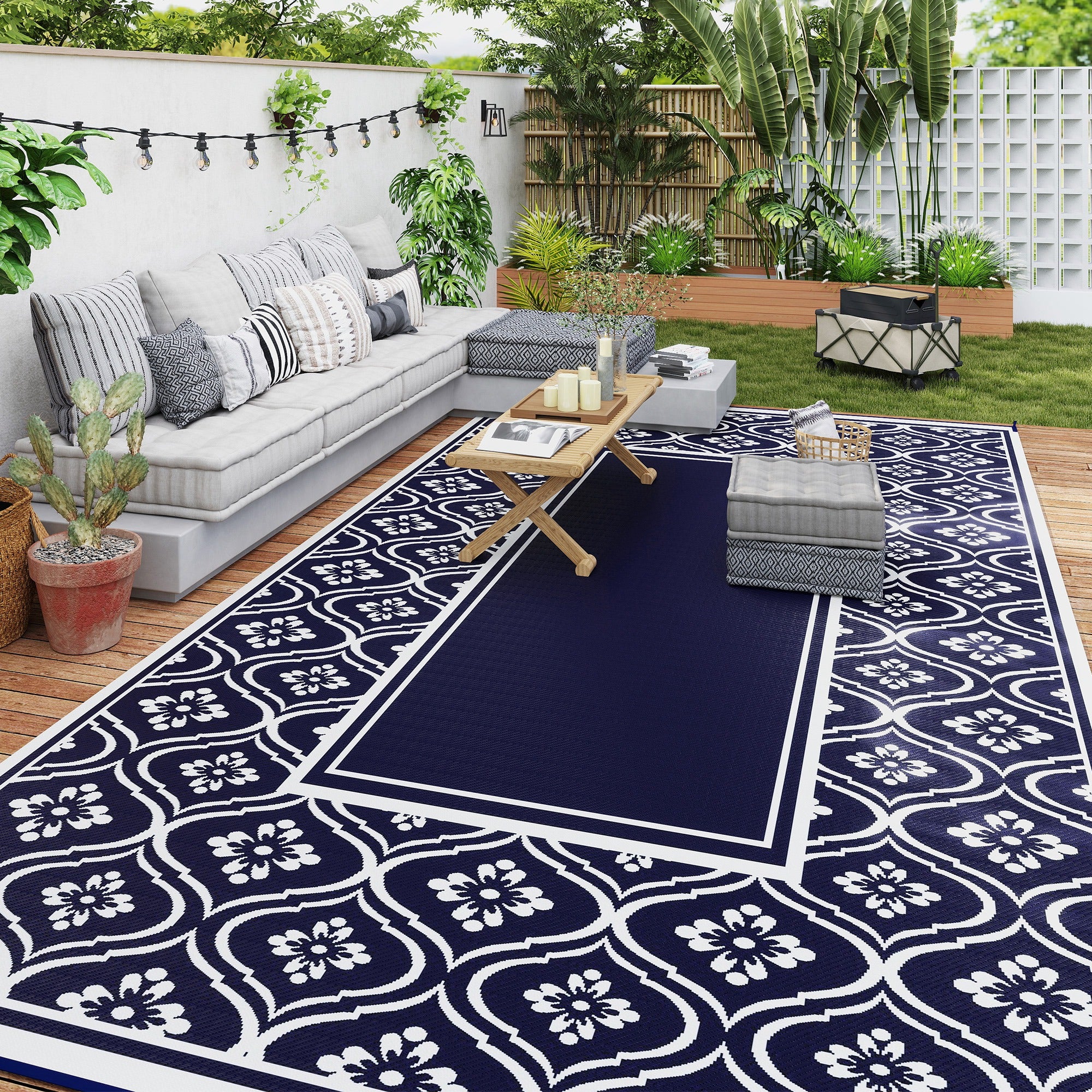9' x 18' Patio Reversible Outdoor RV Rug with Carry Bag, Gourd Border, White & Blue - Image 4